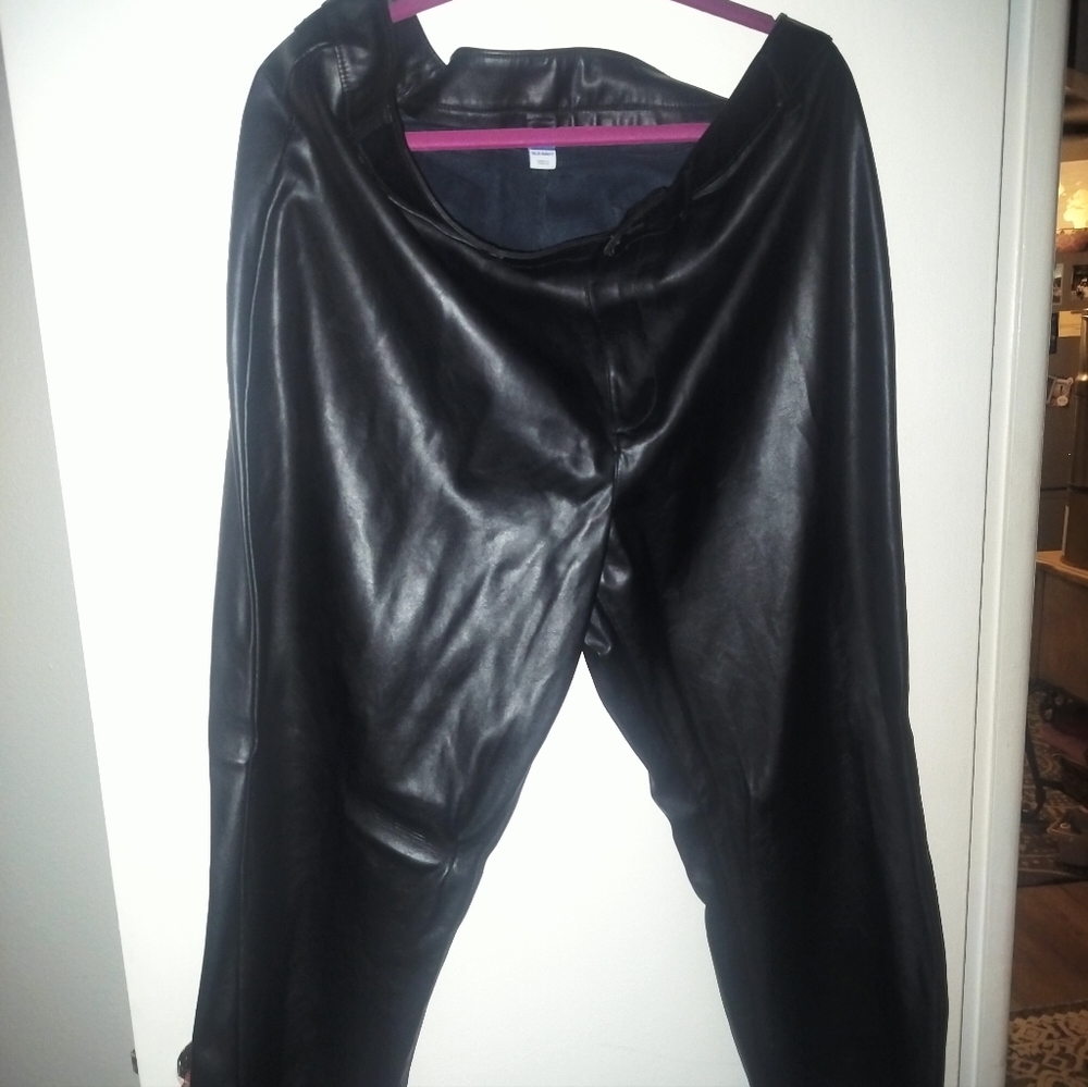 Old Navy Women's Black Faux Leather Pants